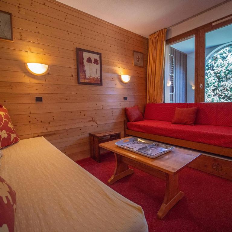 Appartement cosy, 100m des pistes, balcon, casier à skis, quartier calme, proche commerces - Studio - 2