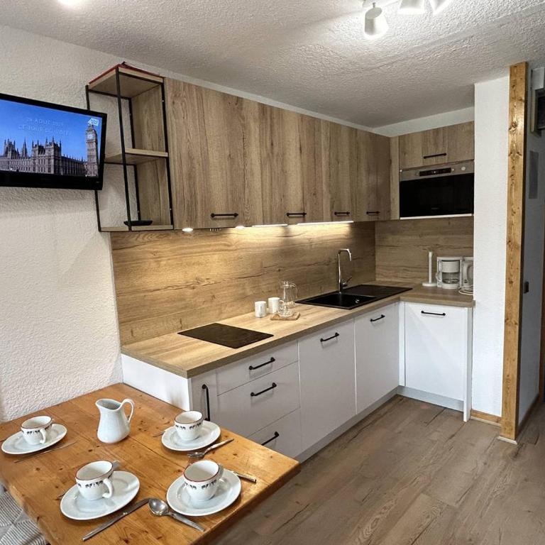 Studio divisible avec balcon, proche des pistes, animaux admis - FR-1-355-161 - Studio - 2