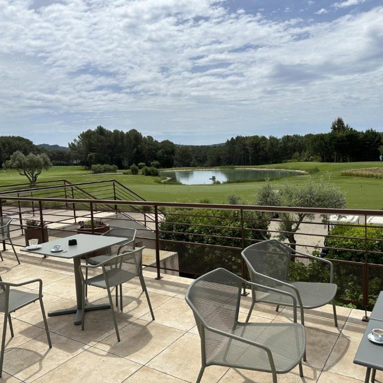 Maison haut de gamme dans le golf de pont royal - Villa Deluxe - 26