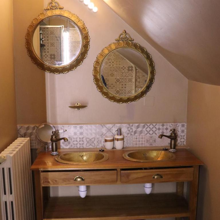 Les Charmes de Sarlat - Chambres d'Hotes - Chambre Quadruple avec Salle de Bains - 9