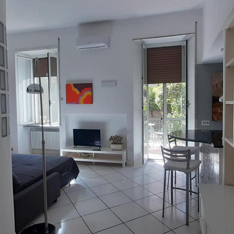 Trastevere St. Garden House - Two-Bedroom Apartment - 23