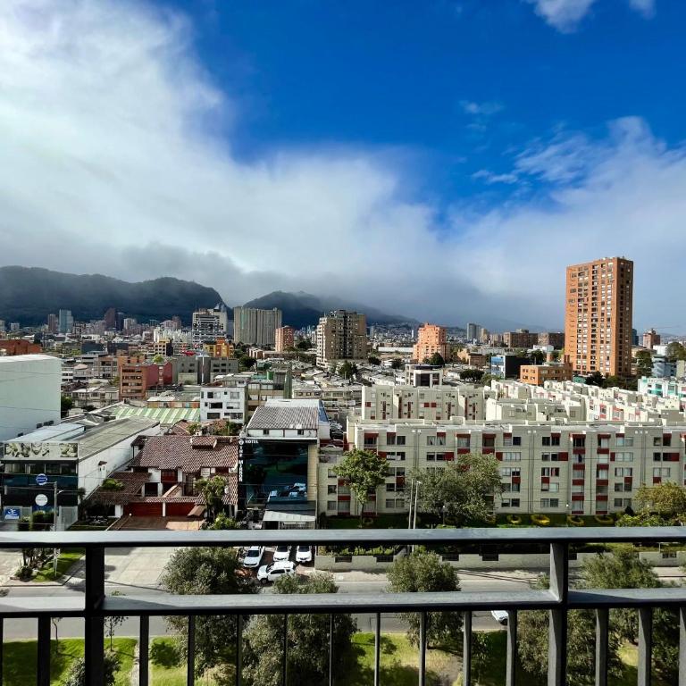 Spaceful apartment near Corferias Mountain View 3 hab- 804A - Apartamento - 16