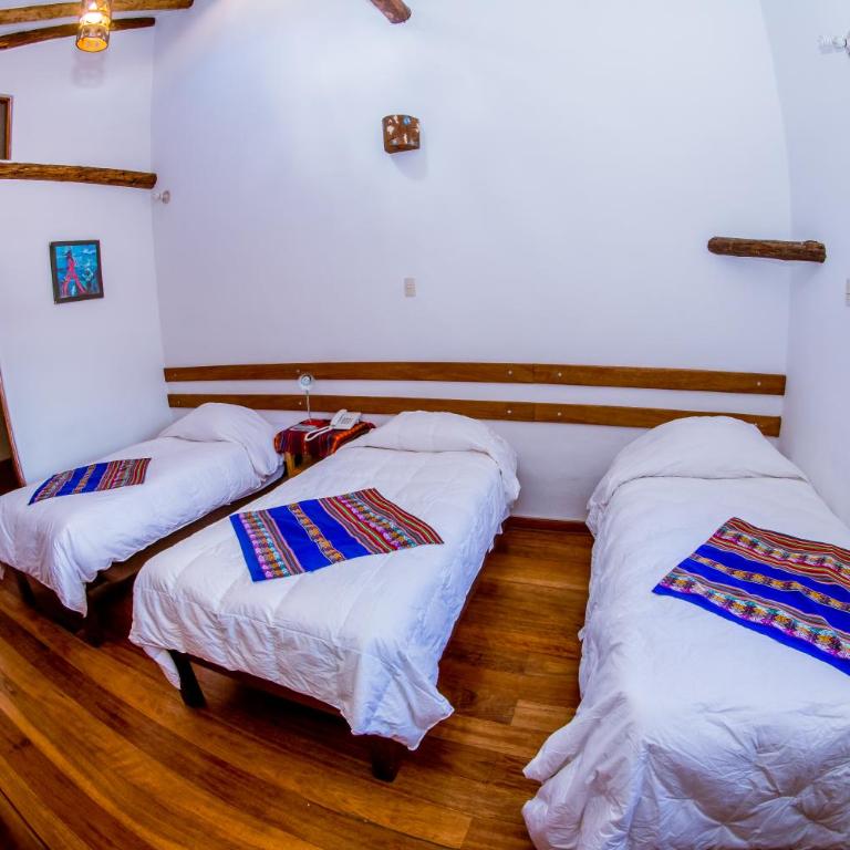 Hostal El Grial - Triple Room - 3