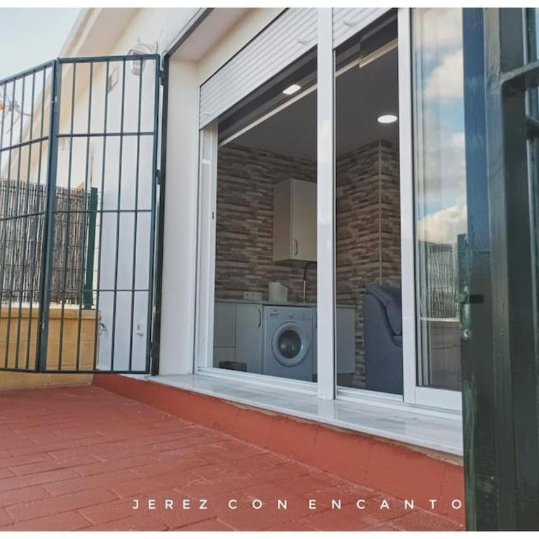Precioso Ático en tercera planta sin ascensor - Apartamento de 3 dormitorios - 2