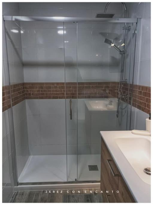 Precioso Ático en tercera planta sin ascensor - Apartamento de 3 dormitorios - 28