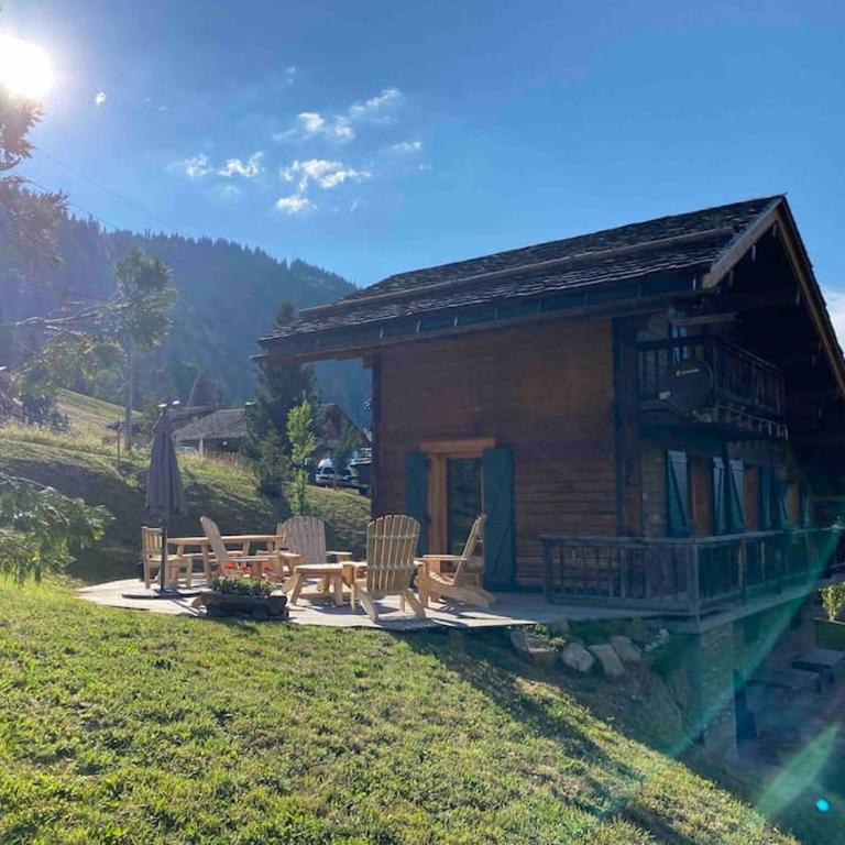 Chalet de l'Ours, 4 étoiles, avec spa et proche des pistes - Chalet - 44