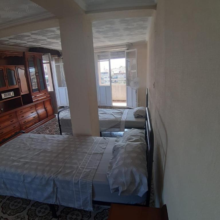 casa royal alicante - Family Room with Balcony - 3