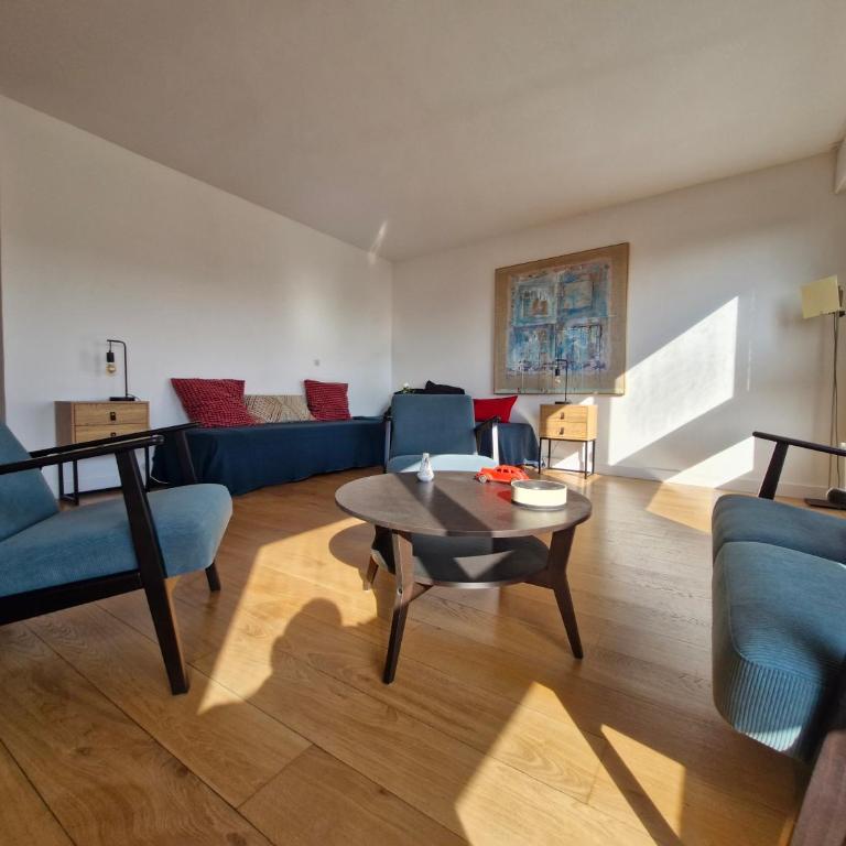Loft 80m2 au 9ème étage avec ascenseur - Parking Gratuit - Vues panoramiques sur tout Paris - Appartement 2 Chambres - 7