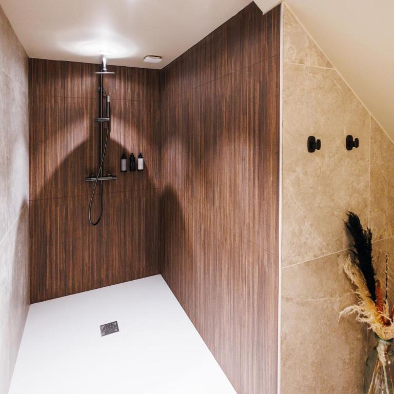Eden Room - Luxe, Balnéo & Sauna - One-Bedroom Apartment - 11