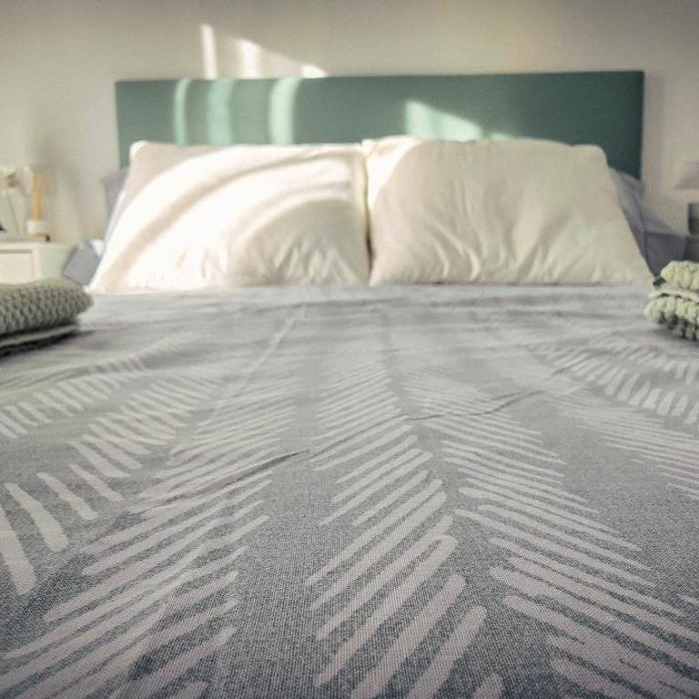 Málaga Central Stay Guest House - Double Room with Private External Bathroom Shared Kitchen & Living - 11