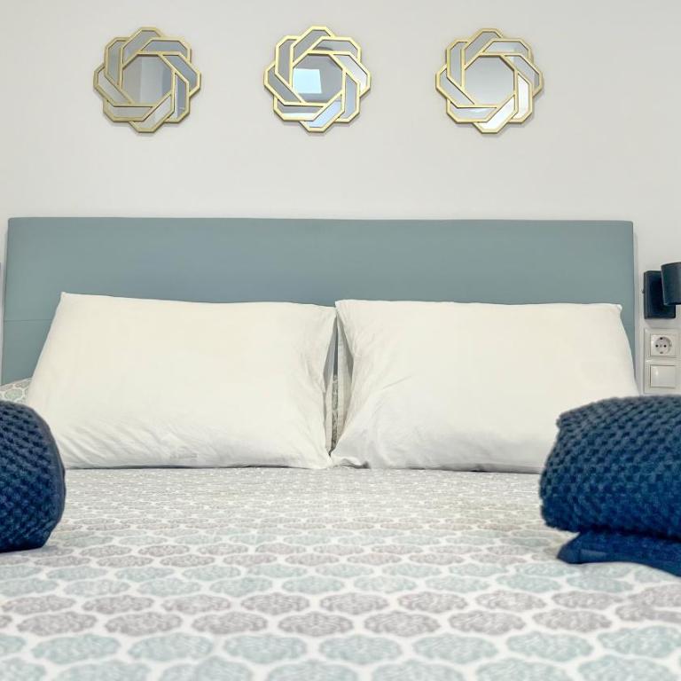 Málaga Central Stay Guest House - Private Andaluz Ensuite Solo Studio Annex – Patio Access & Shared Kitchen/Living - 7