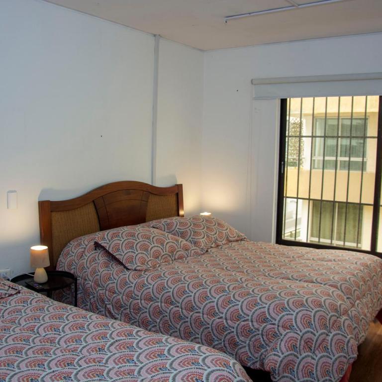 Hostal EntreOrientes - Habitación Cuádruple con baño privado - 7
