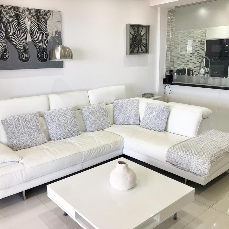 Apartamento con impresionantes vistas y piscina - Apartamento con terraza - 1