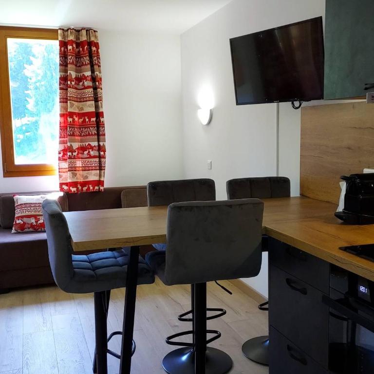 Studio cosy 4 pers., balcon, à 80m des pistes, animaux acceptés, parking - FR-1-356-466 - Apartment - 3