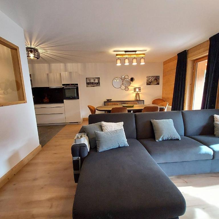 Superbe Appartement Pied de Pistes pour 7 pers avec Balcon, WIFI et Parking - FR-1-356-495 - Apartment - 2