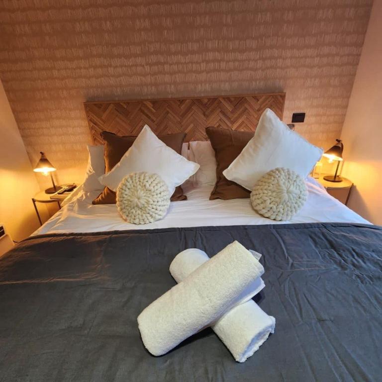 HOM I Amplio Dpto con Piscina y Estacionamiento Privado - Apartamento - 2
