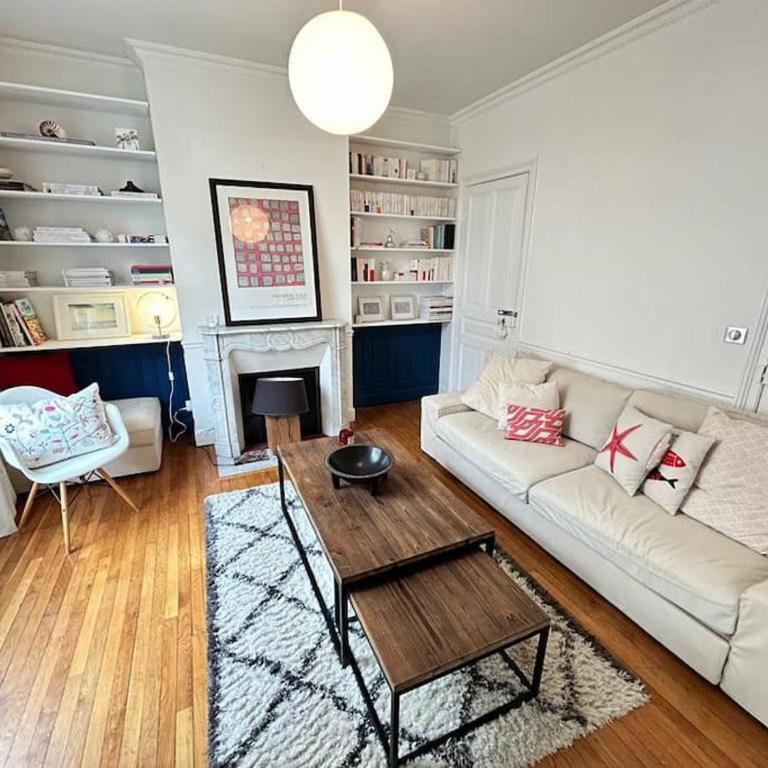 Clou dans le fer hyper centre immeuble luxueux - Appartement 2 Chambres - 1