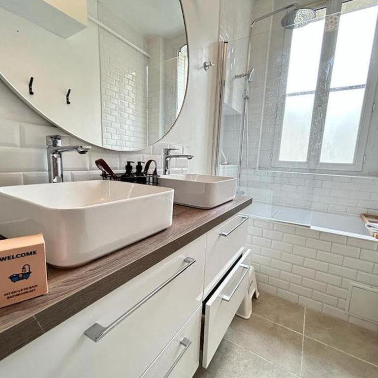 Clou dans le fer hyper centre immeuble luxueux - Appartement 2 Chambres - 17