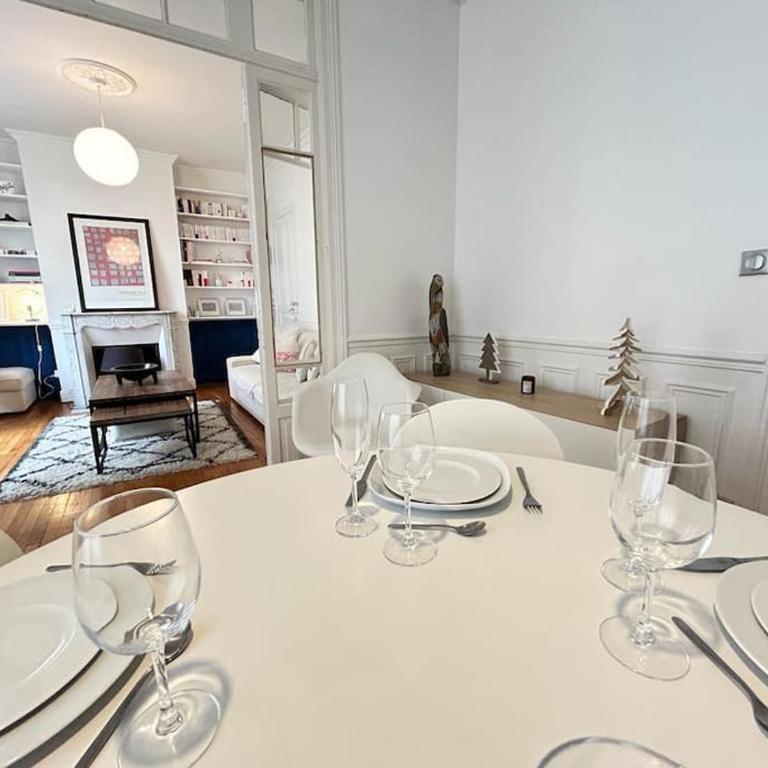 Clou dans le fer hyper centre immeuble luxueux - Appartement 2 Chambres - 22