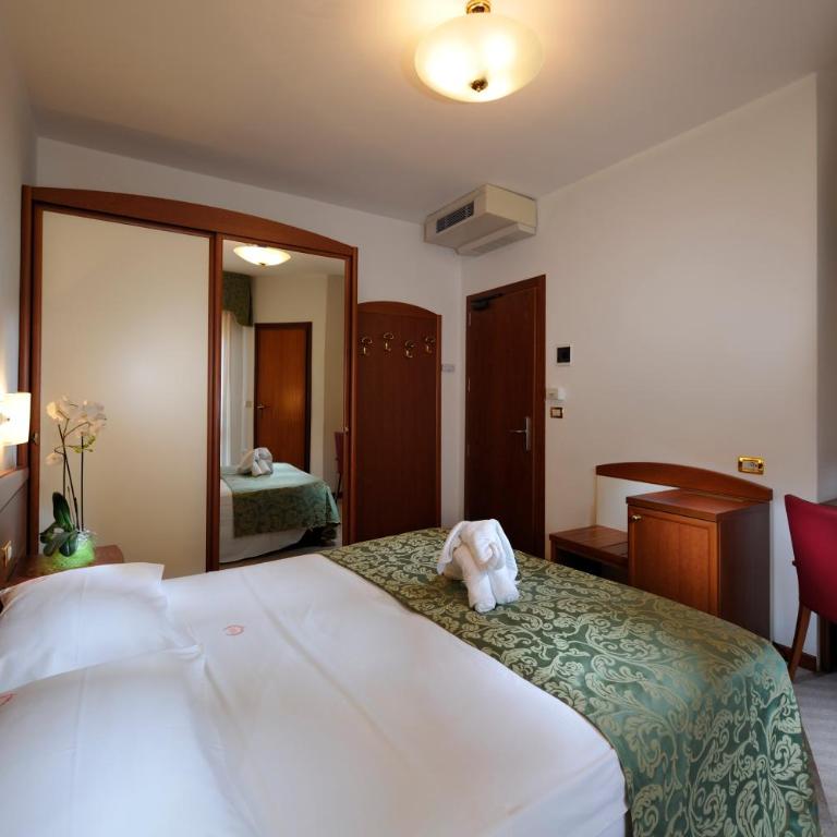 Hotel Eden - Chambre Familiale (2 Adultes et 2 Enfants) - 3