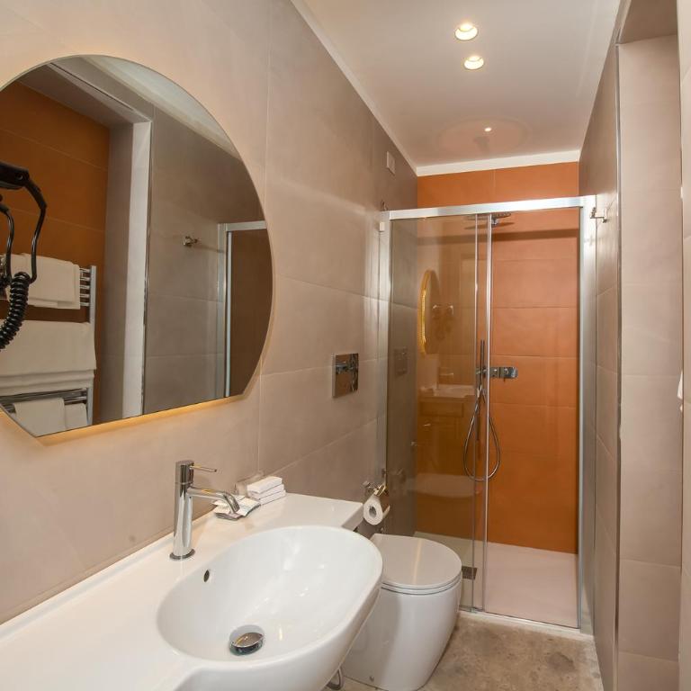 Hotel Vittoria - Camera Tripla Superior - 10