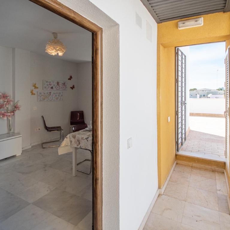 Apartamentos El Ático de Hércules - Apartamento de 1 dormitorio con terraza - 4