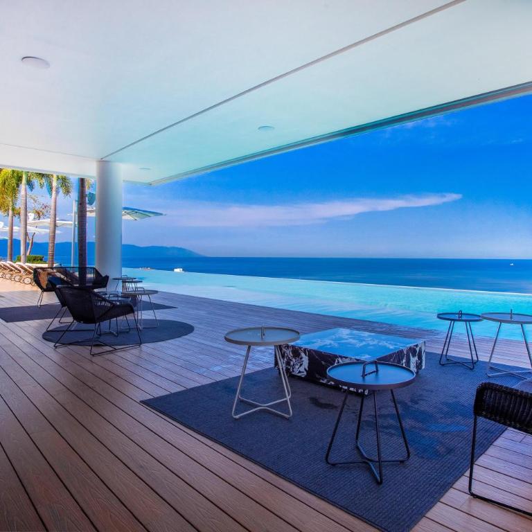 Luxury 1BR + Flex + Heated Rooftop Pool in Soho PV - Vacation Home - 37