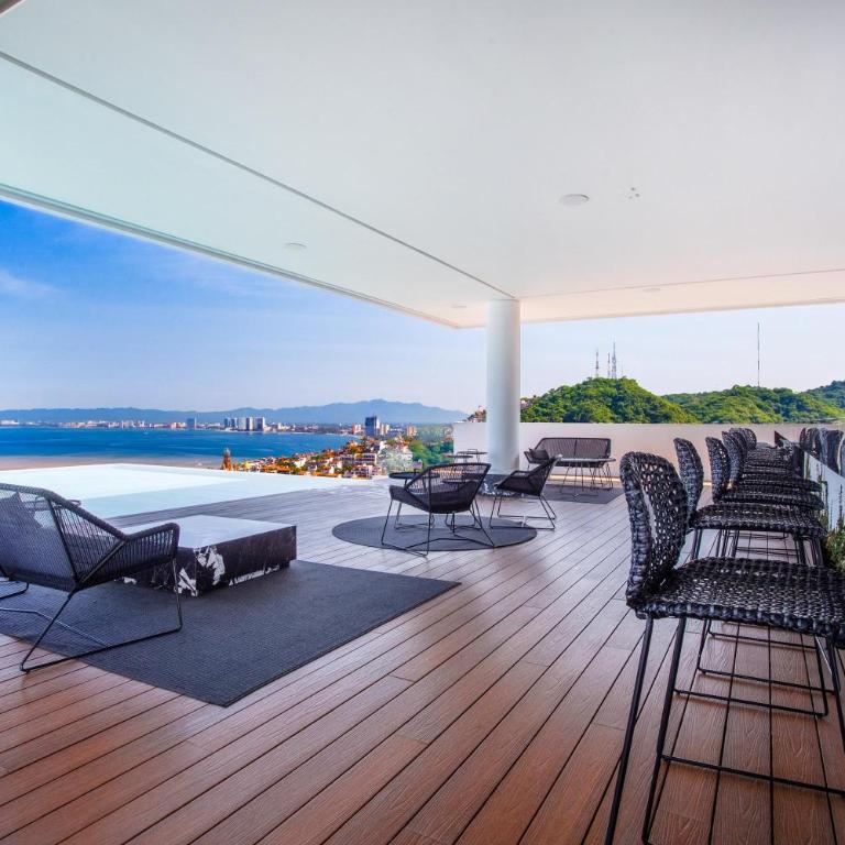 Luxury 1BR + Flex + Heated Rooftop Pool in Soho PV - Vacation Home - 38