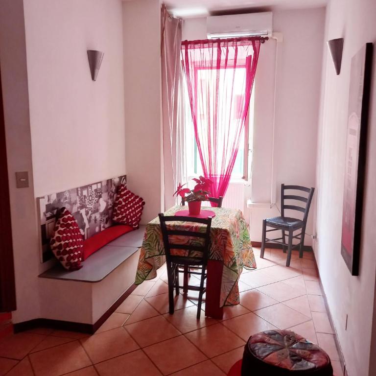 Rosso rubino - Casa con 1 Camera da Letto - 6