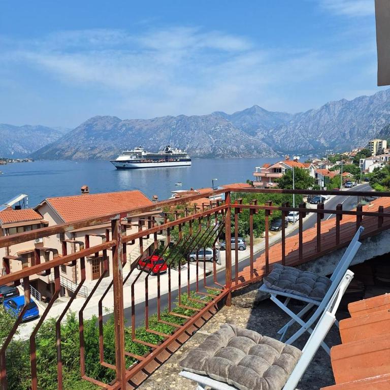 Dobrota Comfort - Apartment with Sea View - 9