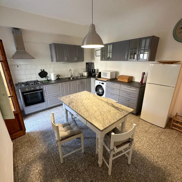 Intero Appartamento - Casa Babette - Three-Bedroom Apartment - 20