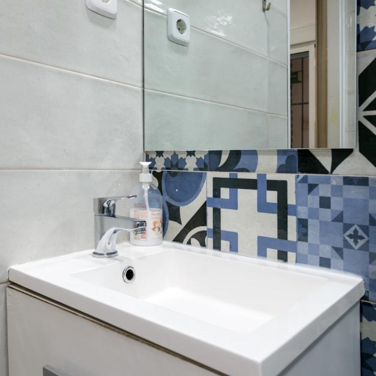 Piso nuevo lavapies, wifi, smart tv - Apartamento de 1 dormitorio - 16