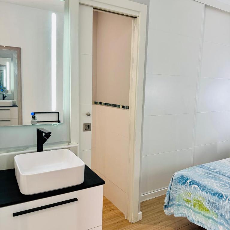Apartamento con Jacuzzi Privado Aguacate - Deluxe Apartment - 11