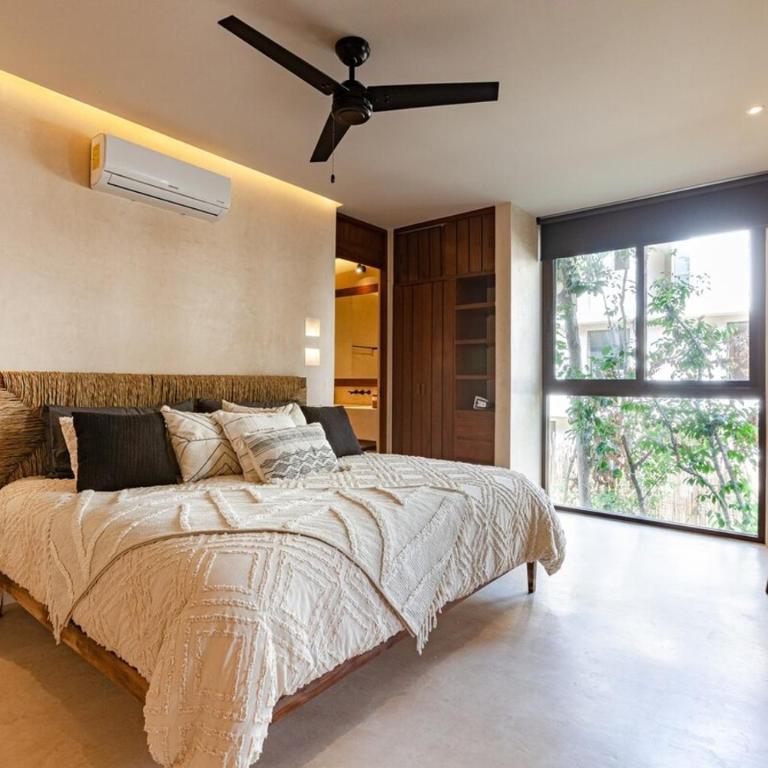 Encanto Luxe Jungle Apt 10min BeachHot TubKing - Apartamento con terraza - 3