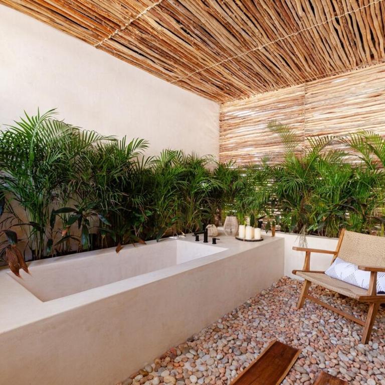 Encanto Luxe Jungle Apt 10min BeachHot TubKing - Apartamento con terraza - 11