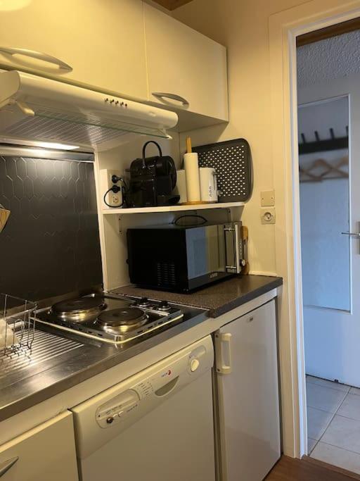 Appartement Immeuble Concorde RIF NEL - Face aux pistes - Central - Appartement avec Vue sur la Montagne - 10