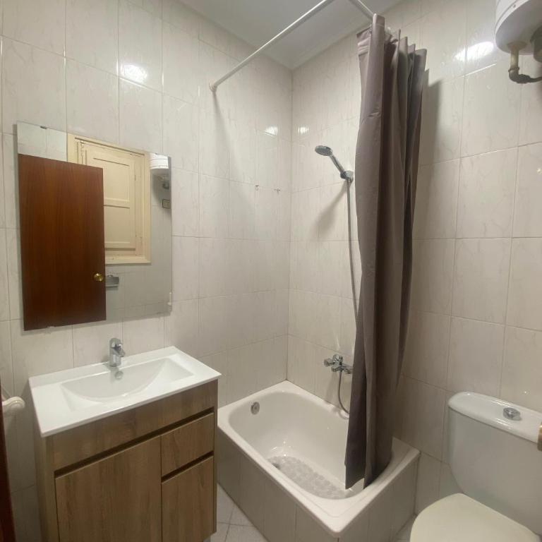 Turia Gardens Rooms - Authentic Valencia Downtown Parklife - VLC Urban Rental - Double Room - 3