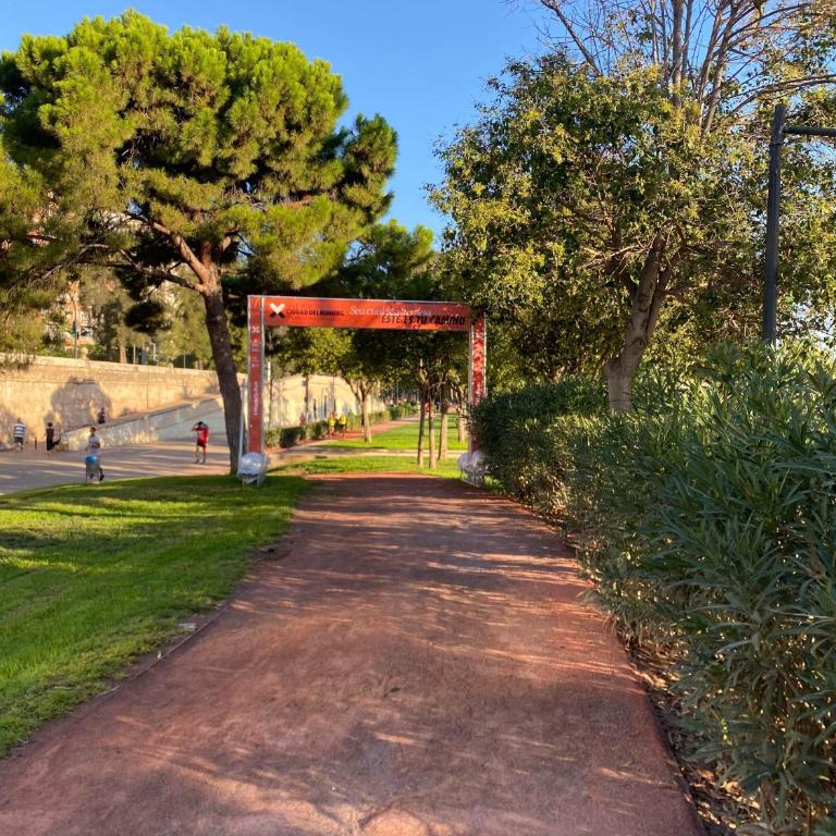 Turia Gardens Rooms - Authentic Valencia Downtown Parklife - VLC Urban Rental - Double Room - 9