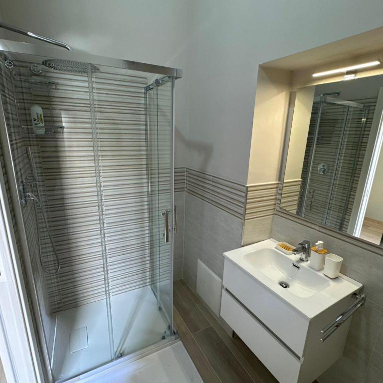 La Corte - One-Bedroom Deluxe Apartment - 12