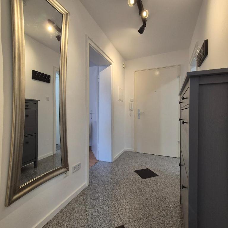 Modern City Apartment 1 - One-Bedroom Apartment - 5