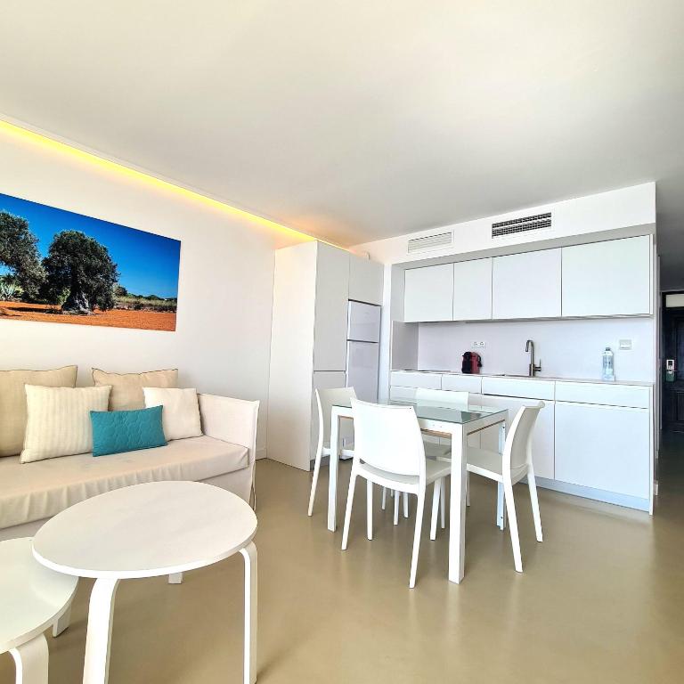 Apartamentos Llobet Ibiza - Apartamento Superior con vistas al jardín - 8