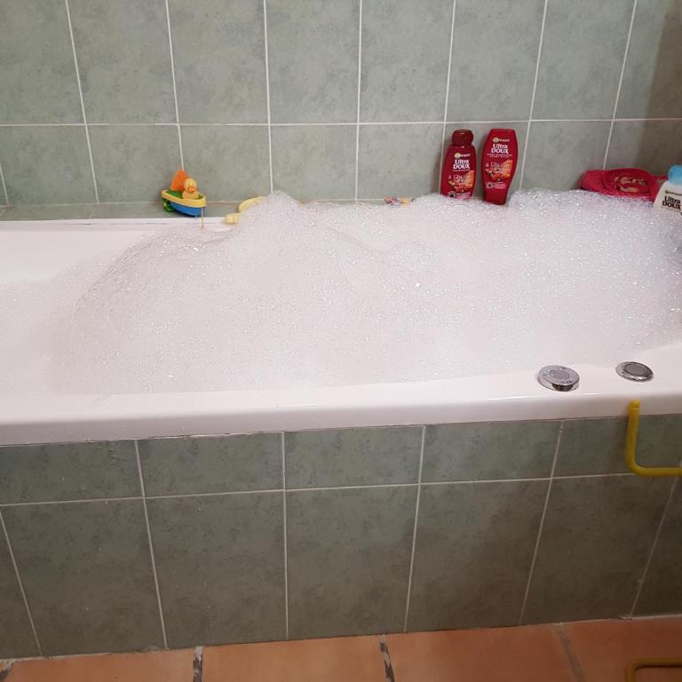 Appartement de standing 4 personnes, pied des pistes, parking - Appartement 2 Chambres - 23