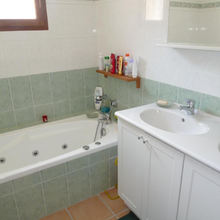 Appartement de standing 4 personnes, pied des pistes, parking - Appartement 2 Chambres - 24