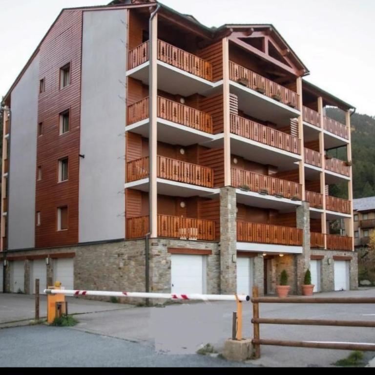 Appartement de standing 4 personnes, pied des pistes, parking - Appartement 2 Chambres - 18