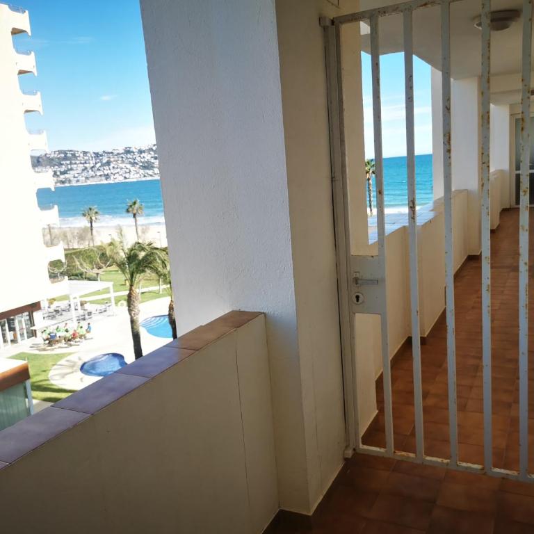 Spacieux Appartement Rose front mer et piscine - Apartamento de 1 dormitorio - 42