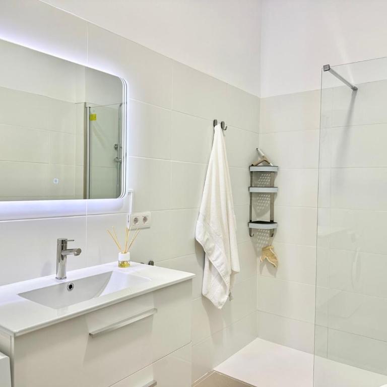 Luxury Apartment Tenerife - One-Bedroom Apartment - 14