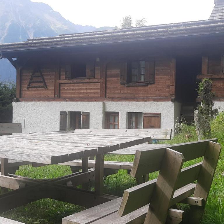 Résidence plein sud en vallée de Chamonix - Appartement 3 Chambres avec Vue sur la Montagne - 2
