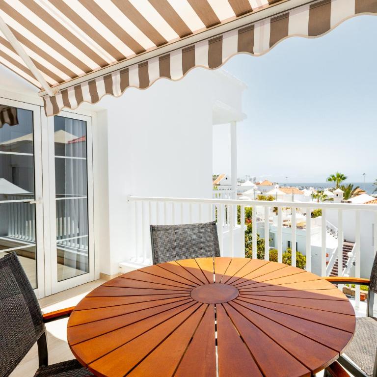 Spacious apartment with ocean view - One-Bedroom Apartment - 27