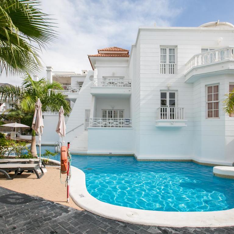 Spacious apartment with ocean view - One-Bedroom Apartment - 32