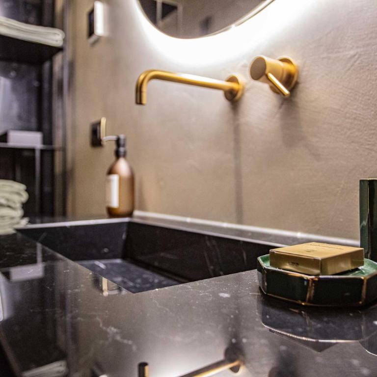 BSTAR Luxury bed & breakfast adults only - Camera Matrimoniale Deluxe - 10